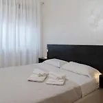 Διαμέρισμα Pomba 25