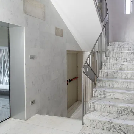 Apartment Pomba 25 *